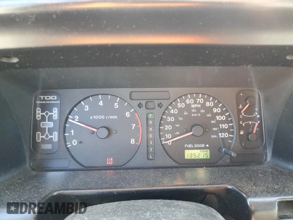 1998 Isuzu Trooper S с VIN JACDJ58X4W7915462, выставлен на аукционе Copart как лот 45632975 с пробегом 135 215 миль миль и Чистый • Clean title. История ставок и продаж доступна на DreamBid. Изображение 9.