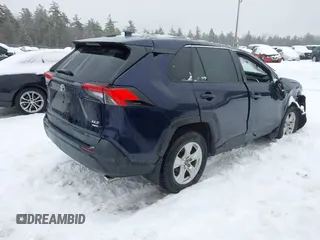 2020 Toyota RAV4 XLE with VIN 2T3P1RFV4LC117598, listed as a IAAI auction lot 41556701 with 38,447 mi miles. Bid and sale history available at carsss.com. Image 4.
