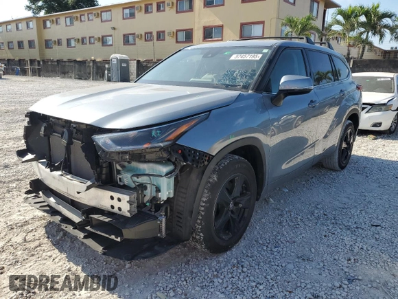 2021 Toyota Highlander L z VIN 5TDZZRAH2MS067837, wystawiony jako Copart lot #57457195 z przebiegiem 53 904 mil mil oraz Szkoda całkowita • Salvage title. Historia ofert i sprzedaży dostępna na DreamBid. Obrazek 1.