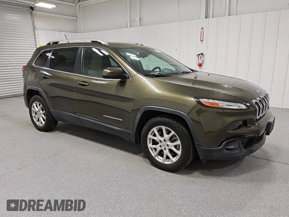 2015 Jeep Cherokee Latitude with VIN 1C4PJLCB4FW508004, listed as a Copart auction lot 54397815 with 66,434 mi miles and Clean Title. Bid and sale history available at DreamBid. Image 4.