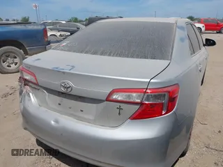 2014 Toyota Camry L with VIN 4T4BF1FK5ER391296, listed as a IAAI auction lot 41935100 with 177,571 mi miles. Bid and sale history available at carsss.com. Image 4.