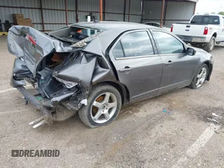 2010 Ford Fusion SE с VIN 3FAHP0HA5AR428603, выставлен на аукционе IAAI как лот 42055330 с пробегом 178 407 миль миль и . История ставок и продаж доступна на DreamBid. Изображение 4.