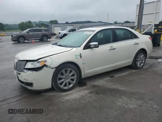 2012 Lincoln MKZ z VIN 3LNHL2GC7CR834904, wystawiony jako Copart lot #56157145 z przebiegiem 111 223 mil mil oraz Szkoda całkowita • Salvage title. Historia ofert i sprzedaży dostępna na DreamBid. Obrazek 1.