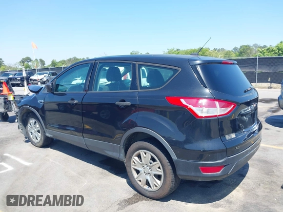 2013 Ford Escape S with VIN 1FMCU0F7XDUD47559, listed as a IAAI auction lot 42027505 with 209,394 mi miles. Bid and sale history available at carsss.com. Image 3.