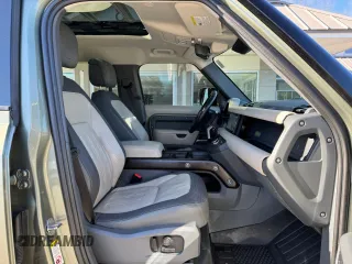 2022 Land Rover Defender z VIN SALE3ERU2N2063122, wystawiony jako Copart lot #88522655 z przebiegiem 89 354 mil mil oraz Czysty tytuł • Clean title. Historia ofert i sprzedaży dostępna na DreamBid. Obrazek 5.