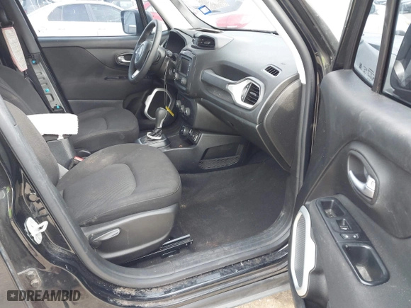 2019 Jeep Renegade Sport with VIN ZACNJBAB2KPJ83085, listed as a IAAI auction lot 41582293 with 1 mi miles. Bid and sale history available at carsss.com. Image 5.