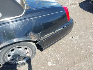 1999 Lincoln Town Car Signature z VIN 1LNHM82W5XY692755, wystawiony jako IAAI lot #42166583 z przebiegiem 180 629 mil mil oraz . Historia ofert i sprzedaży dostępna na DreamBid. Obrazek 6.