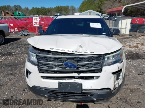 2018 Ford Explorer XLT z VIN 1FM5K7D86JGC51540, wystawiony jako IAAI lot #41572752 z przebiegiem 118 414 mil mil oraz . Historia ofert i sprzedaży dostępna na DreamBid. Obrazek 12.