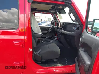 2024 Jeep Wrangler Rubicon with VIN 1C4RJXR60RW292120, listed as a IAAI auction lot 42613719 with 31,286 mi miles and . Bid and sale history available at DreamBid. Image 5.