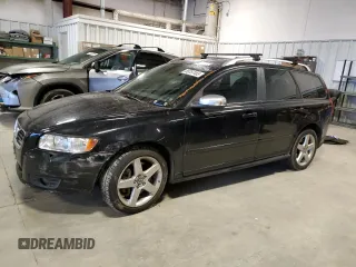 2010 Volvo V50 с VIN YV1672MJ1A2573865, выставлен на аукционе Copart как лот 88757465 с пробегом 84 432 миль миль и Списание • Salvage title. История ставок и продаж доступна на DreamBid. Изображение 1.