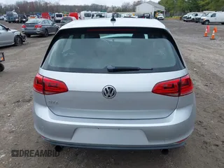 2015 Volkswagen GTI S z VIN 3VW4T7AU6FM103994, wystawiony jako IAAI lot #41940902 z przebiegiem 77 689 mil mil oraz . Historia ofert i sprzedaży dostępna na DreamBid. Obrazek 16.