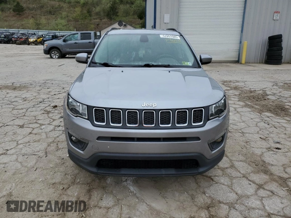 2018 Jeep Compass Latitude z VIN 3C4NJDBB9JT162173, wystawiony jako Copart lot #52852985 z przebiegiem 115 497 mil mil oraz Szkody całkowita. Historia ofert i sprzedaży dostępna na DreamBid. Obrazek 5.