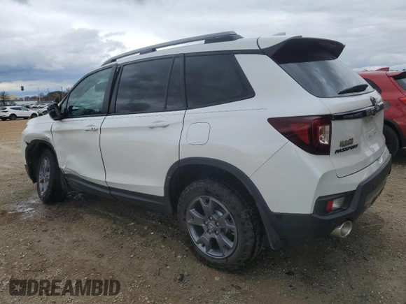 2024 Honda Passport TrailSport with VIN 5FNYF8H66RB013794, listed as a Copart auction lot 49257765 with 7,722 mi miles and Salvage Title. Bid and sale history available at carsss.com. Image 2.