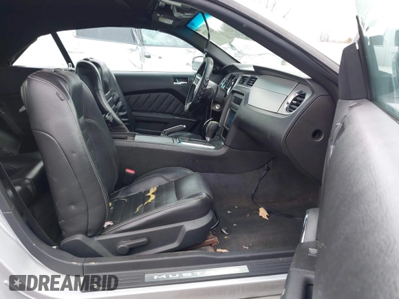 2013 Ford Mustang V6 with VIN 1ZVBP8EM3D5245234, listed as a IAAI auction lot 41453875 with 161,867 mi miles and . Bid and sale history available at DreamBid. Image 5.