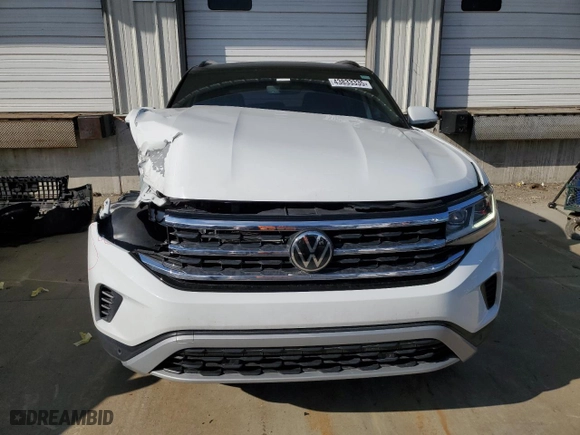 2022 Volkswagen Atlas Cross Sport 2.0T SE w/Technology with VIN 1V2KC2CA1NC220073, listed as a Copart auction lot 43833335 with 70,670 mi miles and Salvage Title. Bid and sale history available at carsss.com. Image 5.