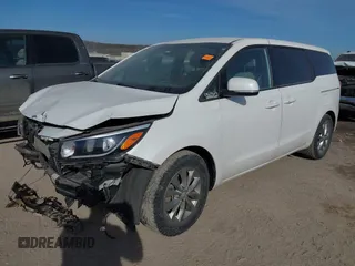 2021 Kia Sedona LX with VIN KNDMB5C18M6666362, listed as a IAAI auction lot 41427758 with 47,086 mi miles. Bid and sale history available at carsss.com. Image 18.