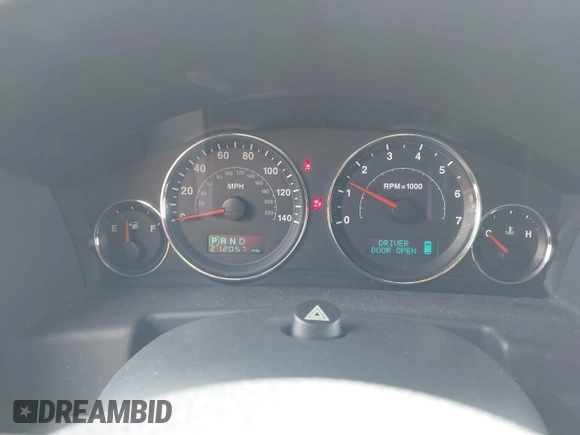 2007 Jeep Commander Sport with VIN 1J8HG48K17C651084, listed as a IAAI auction lot 42064395 with 212,057 mi miles. Bid and sale history available at carsss.com. Image 7.