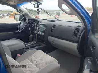 2007 Toyota Tundra SR5 with VIN 5TBBT54187S457414, listed as a IAAI auction lot 42170939 with 136,201 mi miles and . Bid and sale history available at DreamBid. Image 5.