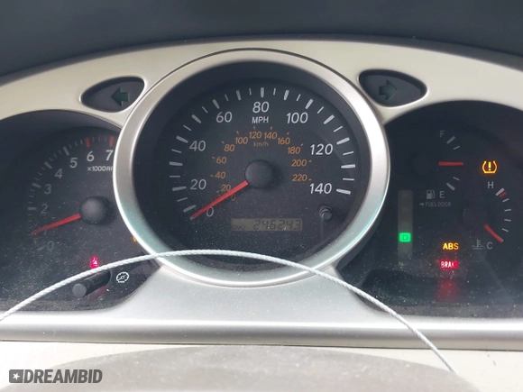 2004 Toyota Highlander with VIN JTEEP21A840034421, listed as a IAAI auction lot 42070644 with 246,243 mi miles. Bid and sale history available at carsss.com. Image 7.