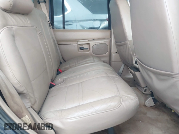 2000 Ford Explorer Eddie Bauer with VIN 1FMZU64E5YUB81536, listed as a IAAI auction lot 42270655 with 375,868 mi miles and . Bid and sale history available at DreamBid. Image 8.