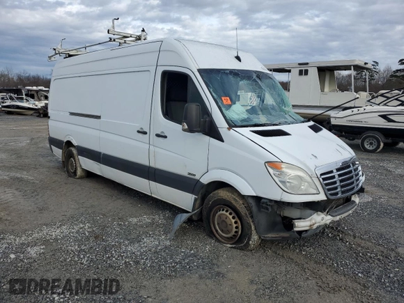 2013 Freightliner Sprinter with VIN WDYPE8CC2D5781458, listed as a Copart auction lot 80433514 with Not Provided miles and Salvage Title. Bid and sale history available at DreamBid. Image 4.