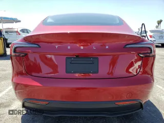 2025 Tesla Model 3 Long Range z VIN 5YJ3E1EA1SF931133, wystawiony jako Copart lot #57804915 z przebiegiem 1 226 mil mil oraz Szkoda całkowita • Salvage title. Historia ofert i sprzedaży dostępna na DreamBid. Obrazek 6.