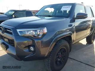 2022 Toyota 4Runner SR5 Premium with VIN JTENU5JR8N5976070, listed as a IAAI auction lot 41020850 with 29,666 mi miles. Bid and sale history available at carsss.com. Image 6.
