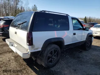 1998 Chevrolet Tahoe with VIN 3GNEK18R6WG128702, listed as a Copart auction lot 49961445 with 154,187 mi miles and Clean Title. Bid and sale history available at carsss.com. Image 3.