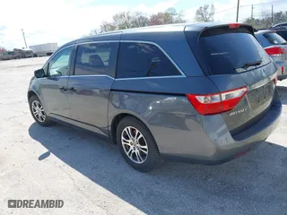 2011 Honda Odyssey LX with VIN 5FNRL5H29BB023895, listed as a IAAI auction lot 41897494 with 177,796 mi miles. Bid and sale history available at carsss.com. Image 3.