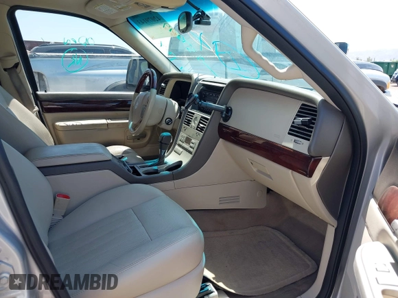 2004 Lincoln Aviator Luxury z VIN 5LMEU68H44ZJ37279, wystawiony jako IAAI lot #42079143 z przebiegiem 111 031 mil mil oraz . Historia ofert i sprzedaży dostępna na DreamBid. Obrazek 5.