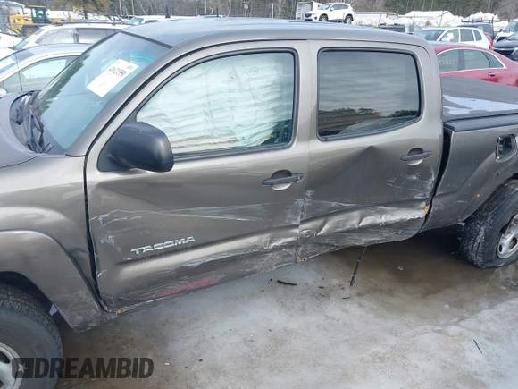 2013 Toyota Tacoma with VIN 3TMMU4FNXDM054733, listed as a IAAI auction lot 41621550 with 1 mi miles. Bid and sale history available at carsss.com. Image 6.