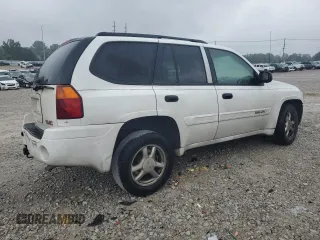 2005 GMC Envoy SLE with VIN 1GKDT13S252165382, listed as a Copart auction lot 62449393 with 199,563 mi miles and Non Repairable. Bid and sale history available at carsss.com. Image 3.