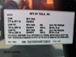 2024 Tesla Model Y z VIN 7SAYGDED4RF126610, wystawiony jako Copart lot #61455825 z przebiegiem 19 049 mil mil oraz Czysty tytuł • Clean title. Historia ofert i sprzedaży dostępna na DreamBid. Obrazek 13.