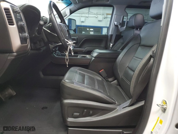 2019 GMC Sierra 2500HD Denali with VIN 1GT12SEY6KF278717, listed as a Copart auction lot 51486415 with 46,328 mi miles and Salvage Title. Bid and sale history available at carsss.com. Image 7.