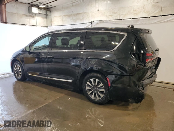 2023 Chrysler Pacifica Hybrid Limited with VIN 2C4RC1S75PR626237, listed as a Copart auction lot 60257305 with 61,864 mi miles and Salvage title. Bid and sale history available at DreamBid. Image 2.