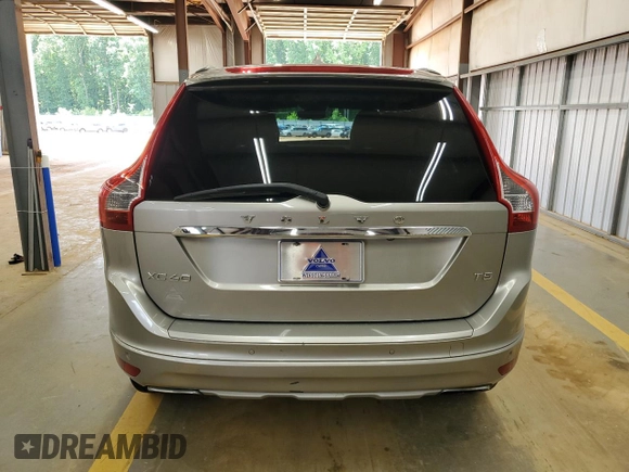2016 Volvo XC60 T5 Drive-E Premier z VIN YV440MDKXG2857510, wystawiony jako Copart lot #56482855 z przebiegiem 104 878 mil mil oraz Szkoda całkowita • Salvage title. Historia ofert i sprzedaży dostępna na DreamBid. Obrazek 6.