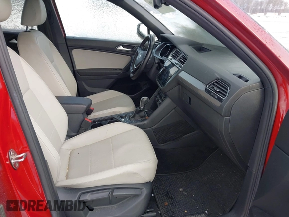 2018 Volkswagen Tiguan SEL с VIN 3VV2B7AX3JM148893, выставлен на аукционе IAAI как лот 41265196 с пробегом 60 035 миль миль и . История ставок и продаж доступна на DreamBid. Изображение 5.