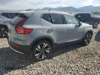 2025 Volvo XC40 Plus Bright Theme with VIN YV4L12UE3S2504316, listed as a Copart auction lot 58528235 with 9,200 mi miles and Clean title. Bid and sale history available at DreamBid. Image 3.