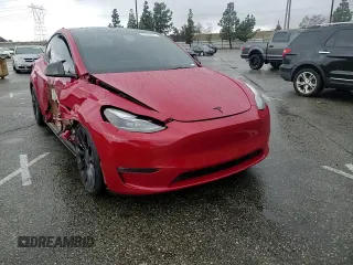 2022 Tesla Model Y Performance с VIN 7SAYGDEF7NF335903, выставлен на аукционе Copart как лот 48883035 с пробегом 73 132 миль миль и Списание • Salvage title. История ставок и продаж доступна на DreamBid. Изображение 12.