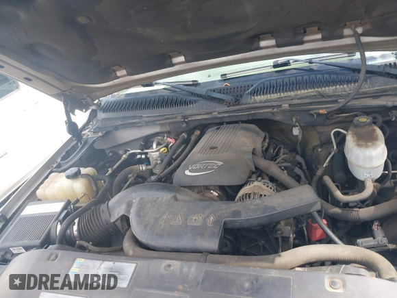 2005 Chevrolet Tahoe LS with VIN 1GNEC13V55R235594, listed as a IAAI auction lot 42245180 with 312,669 mi miles and . Bid and sale history available at DreamBid. Image 10.