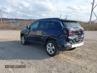 2019 Jeep Compass Latitude with VIN 3C4NJDBB0KT818133, listed as a IAAI auction lot 40736830 with 37,714 mi miles. Bid and sale history available at carsss.com. Image 3.