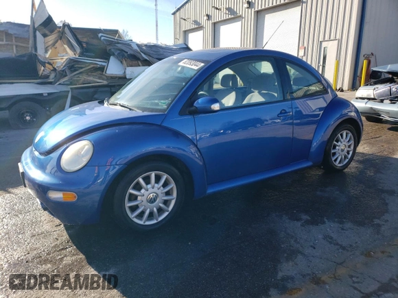 2004 Volkswagen New Beetle Coupe GLS with VIN 3VWCK31C84M416945, listed as a Copart auction lot 82093044 with 110,090 mi miles and Salvage Title. Bid and sale history available at carsss.com. Image 1.