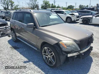 2013 Mercedes-Benz GLK 350 with VIN WDCGG8JBXDF990242, listed as a Copart auction lot 54547525 with 146,356 mi miles and Salvage Title. Bid and sale history available at DreamBid. Image 4.