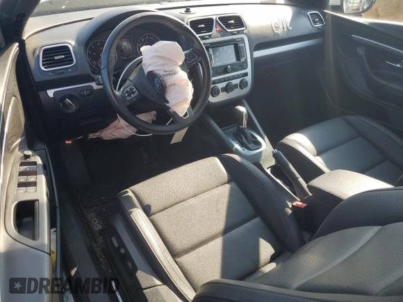 2015 Volkswagen Eos Komfort with VIN WVWBW8AH8FV002701, listed as a Copart auction lot 68676484 with 11,646 mi miles and Salvage Title. Bid and sale history available at DreamBid. Image 8.