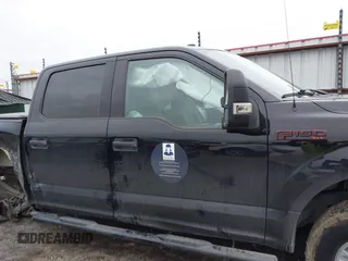 2018 Ford F-150 XL with VIN 1FTEW1EB0JKD85702, listed as a IAAI auction lot 41207356 with 136,528 mi miles. Bid and sale history available at carsss.com. Image 12.