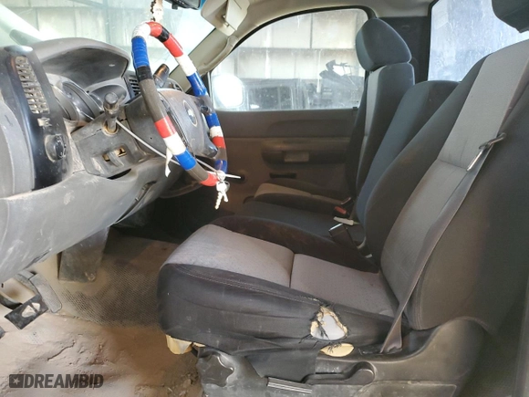 2007 Chevrolet Silverado 2500HD Work Truck with VIN 1GCHC24K97E572697, listed as a Copart auction lot 42254765 with NaN miles and Clean Title. Bid and sale history available at carsss.com. Image 7.