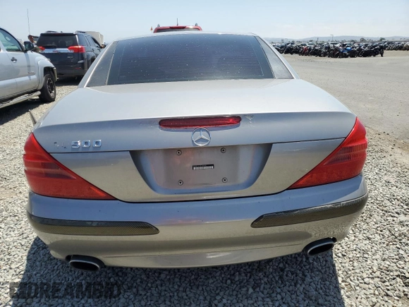 2005 Mercedes-Benz SL 500 with VIN WDBSK75F35F107247, listed as a Copart auction lot 57292925 with 128,300 mi miles and Clean Title. Bid and sale history available at DreamBid. Image 6.
