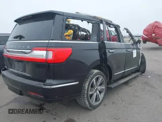 2019 Lincoln Navigator Reserve z VIN 5LMJJ2LT3KEL00715, wystawiony jako IAAI lot #40647245 z przebiegiem Nie podano mil oraz . Historia ofert i sprzedaży dostępna na DreamBid. Obrazek 4.
