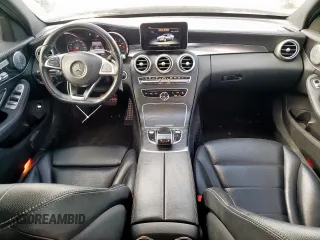 2015 Mercedes-Benz C 300 z VIN 55SWF4JB5FU068688, wystawiony jako Copart lot #57810905 z przebiegiem 108 039 mil mil oraz Szkoda całkowita • Salvage title. Historia ofert i sprzedaży dostępna na DreamBid. Obrazek 8.