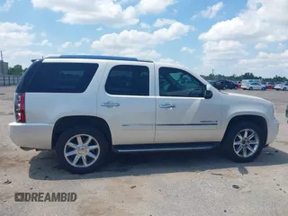 2009 GMC Yukon Denali z VIN 1GKFK03239R171047, wystawiony jako IAAI lot #42249148 z przebiegiem 148 244 mil mil oraz . Historia ofert i sprzedaży dostępna na DreamBid. Obrazek 13.